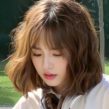 Περούκα με κοντό σγουρό μαλλί, κορεατικό στυλ, μοντέλο 781, ίνες ανθεκτικές στη θερμότητα