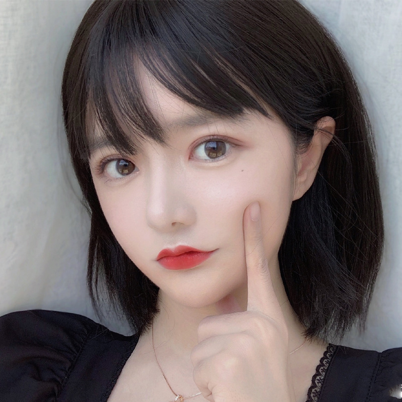 Ženska perika, kratka ravna kosa s Qi šiškama, model 752, vlakno otporno na visoke temperature, može se farbati