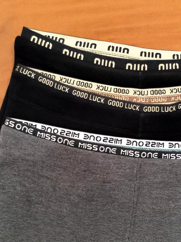 Pantalone za jogu od pamukasto‑mješavine s elastanom, debeli i topli, bez šavova, duljina 9/10, 3D uzorak