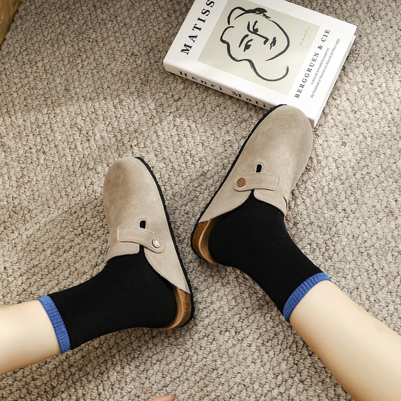 Ženske slip-on kožne cipele s zatvorenim prstom, unutarnja mikrovlakna, đon od pjene gume, ravni potplat, skrivena visina 0–3 cm