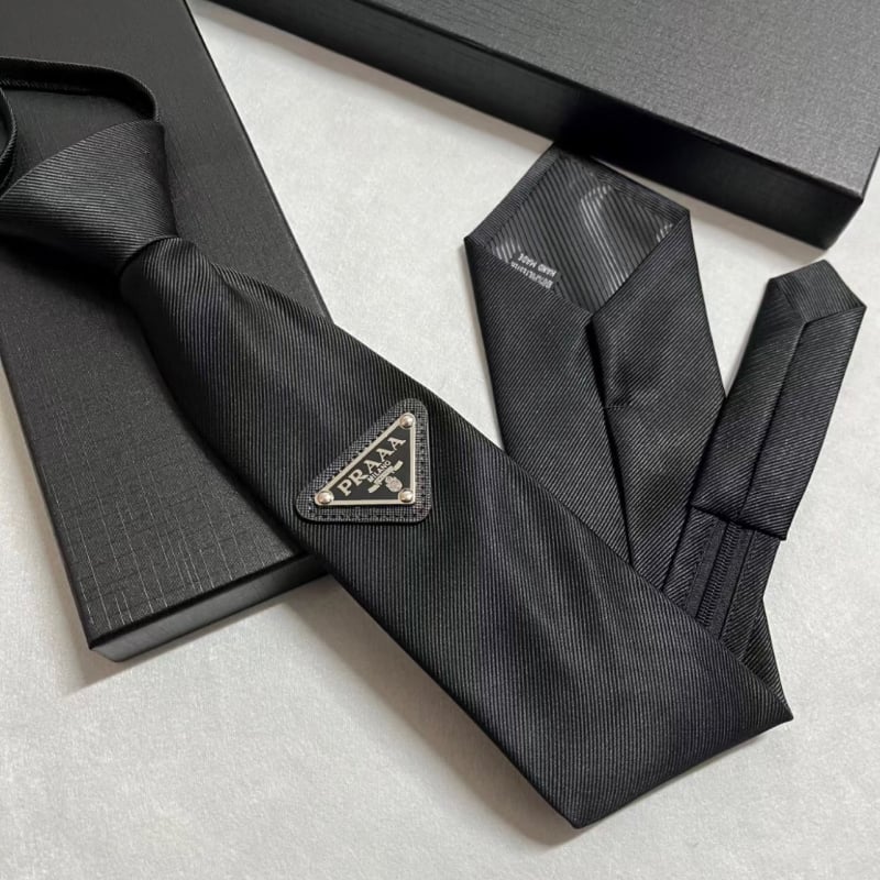 Unisex kravata u obliku strelice, casual stil, jednostavna boja, podstava od tkanine, elektropliranje, pogodna za posao i formalne prilike, podrijetlo Guangzhou, jesen 2024