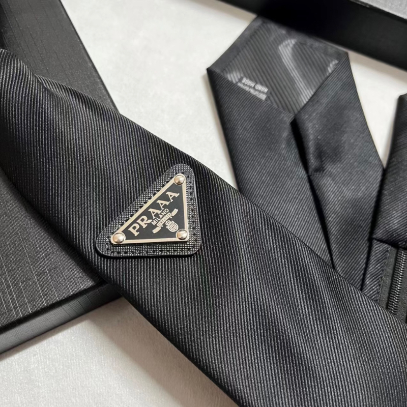 Unisex kravata u obliku strelice, casual stil, jednostavna boja, podstava od tkanine, elektropliranje, pogodna za posao i formalne prilike, podrijetlo Guangzhou, jesen 2024