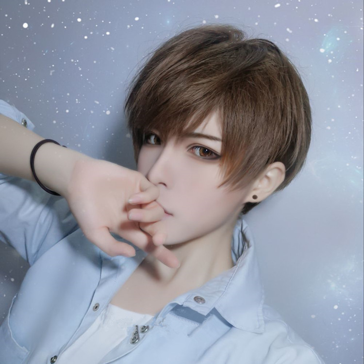 Anime COS wig za muškarce, kratka ravna kosa s nagnutim šiškama, visokotemperaturna vlakna, realističan izgled, model 2180