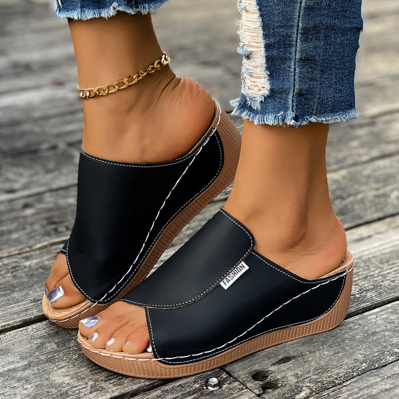 Ženske papuče s jednim remenom, PU gornji dio, otvoreni prst, gumeni potplat, proljeće 2025, šifra 6923