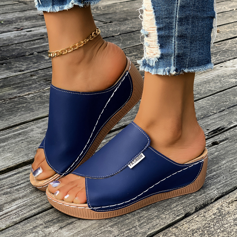 Ženske papuče s jednim remenom, PU gornji dio, otvoreni prst, gumeni potplat, proljeće 2025, šifra 6923