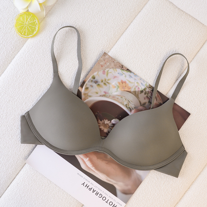 Editha σουτιέν χωρίς ραφές για γυναίκες, νάιλον ύφασμα, cups 3/4 με λεπτό σφουγγάρι, σταθερά διπλά λουριά, πίσω διπλό κούμπωμα