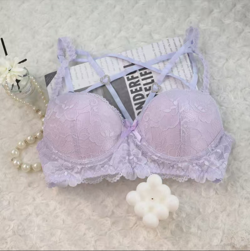 Δαντελένιο σετ σουτιέν με push-up, cups 3/4, άνω στήριξη, ρυθμιζόμενες τιράντες