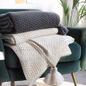 Skandinavski stil kauč deka s kapicama i pletenom teksturom kuglice, 5000 g+ najlonskih vlakana, koralni fleece, proljeće i jesen