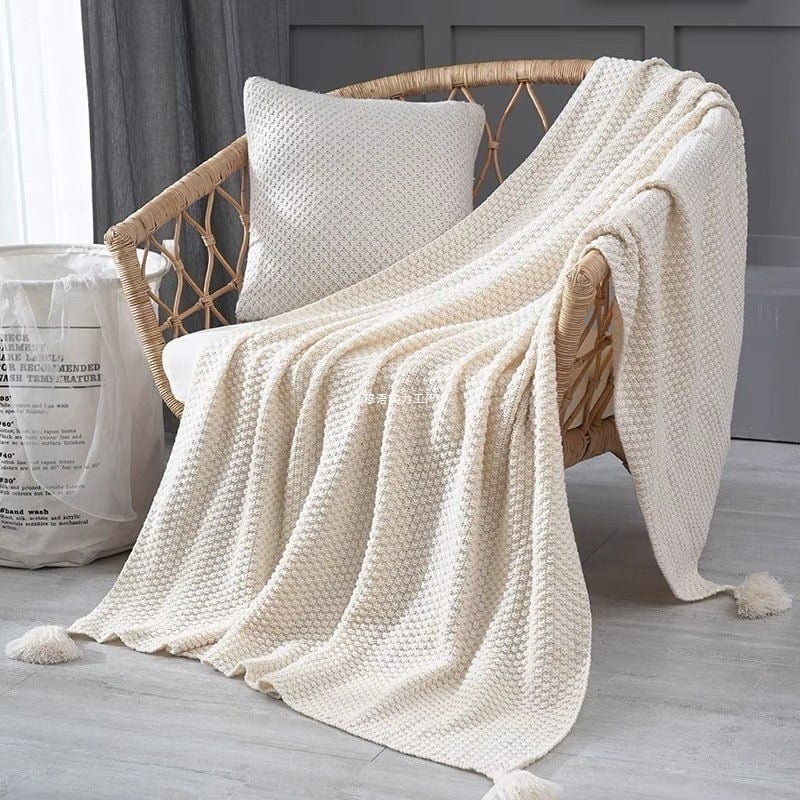 Skandinavski stil kauč deka s kapicama i pletenom teksturom kuglice, 5000 g+ najlonskih vlakana, koralni fleece, proljeće i jesen