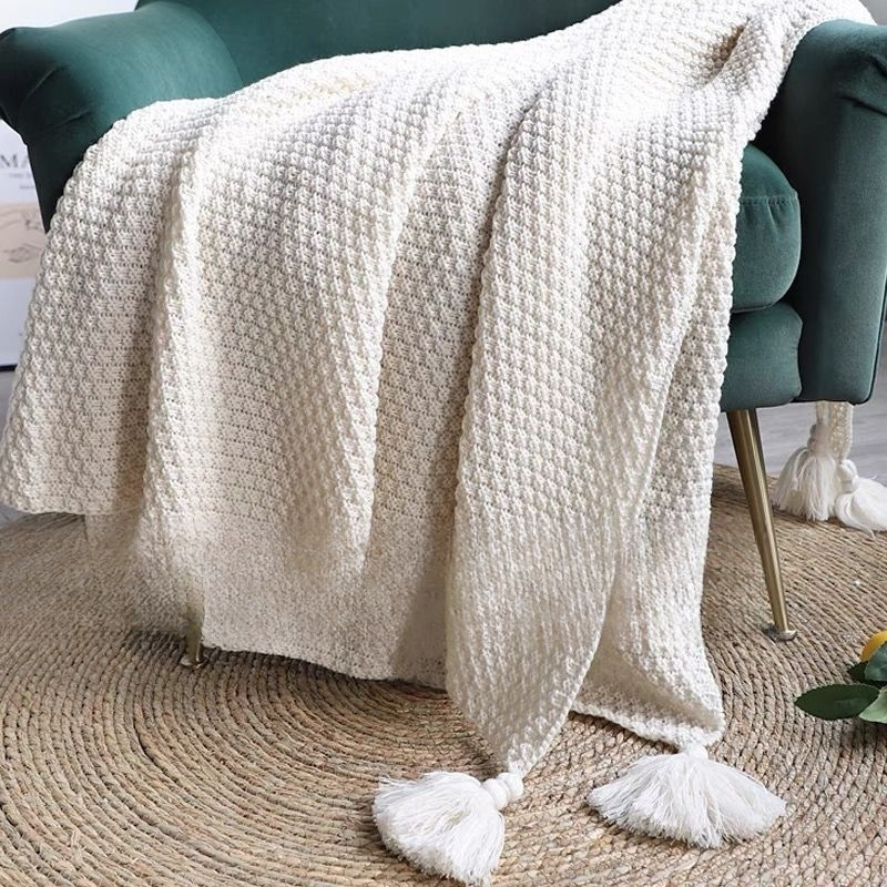 Skandinavski stil kauč deka s kapicama i pletenom teksturom kuglice, 5000 g+ najlonskih vlakana, koralni fleece, proljeće i jesen