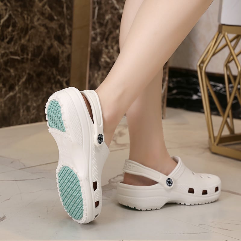 Uniszex Crocs-stílusú klumpák EVA felsőrésszel, gumitalppal, 2-3 cm vastagságú, csúszásmentes