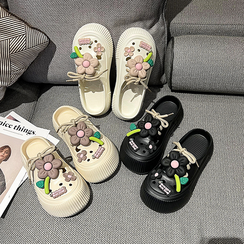 Női lyukacsos cipő, nyári slip-on, EVA felsőrész és talp, csúszásmentes vastag talp, Injection Molding technológia