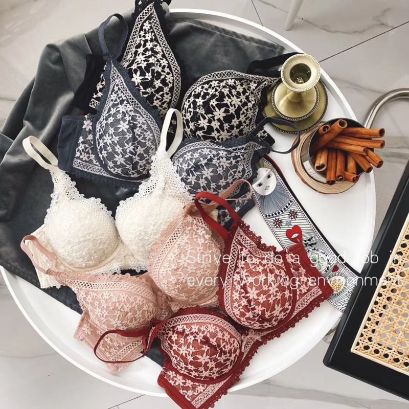 Krajková bezdrôtová push-up podprsenka, nastaviteľné 3/4 košíčky