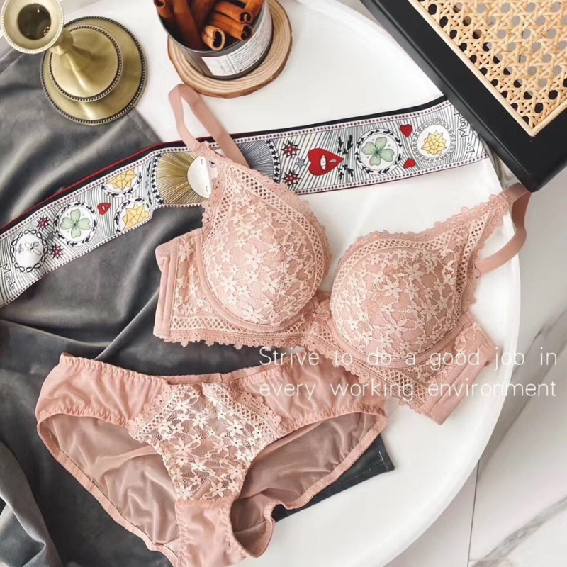 Krajková bezdrôtová push-up podprsenka, nastaviteľné 3/4 košíčky