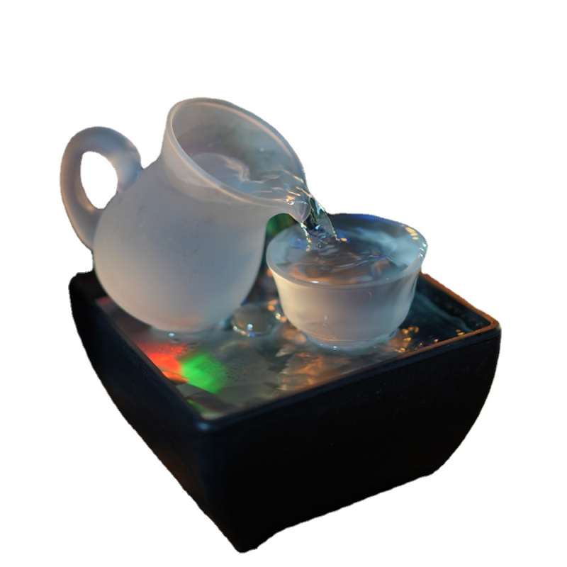 Asztali üveg vízforrás LED világítással, modern minimalist stílus, készítés injekciós formázással és öntéssel