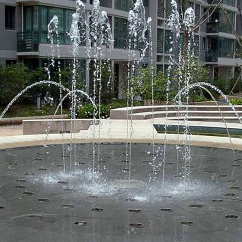 Suchozemná fontánová tryska – meď, plochá hlava, dizajn s tromi čiarami, prúd cez jeden otvor