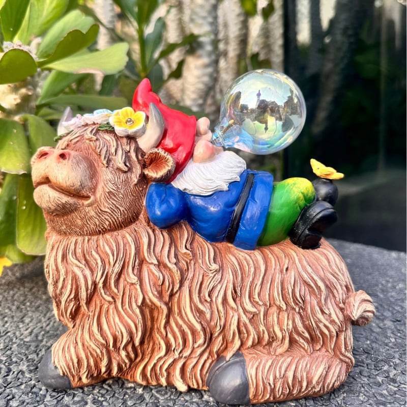 Kültéri kerthez való rezinából készült gnóm-elf buboréklámpa, napelemes meghajtású