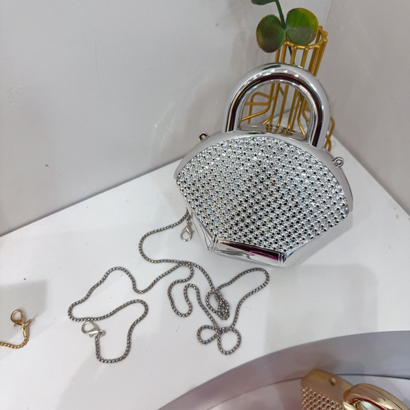 Akrilna kutijastog oblika crossbody večernja torba s magnetskim zatvaračem, bez podstave, džep za telefon