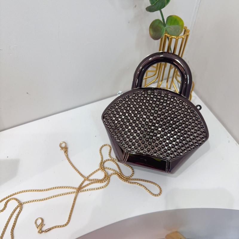 Akrilna kutijastog oblika crossbody večernja torba s magnetskim zatvaračem, bez podstave, džep za telefon