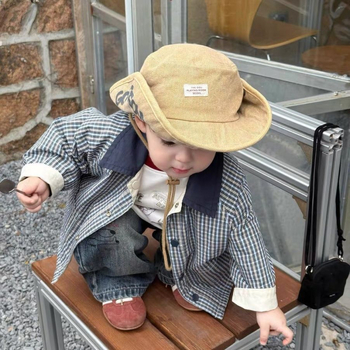 Koreai stílusú reverszibil gyerekruha készlet, korduroj fő anyaggal, nyúl szőr béléssel, levehető kapucnival, 1–3 éveseknek