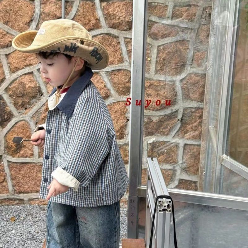 Koreai stílusú reverszibil gyerekruha készlet, korduroj fő anyaggal, nyúl szőr béléssel, levehető kapucnival, 1–3 éveseknek