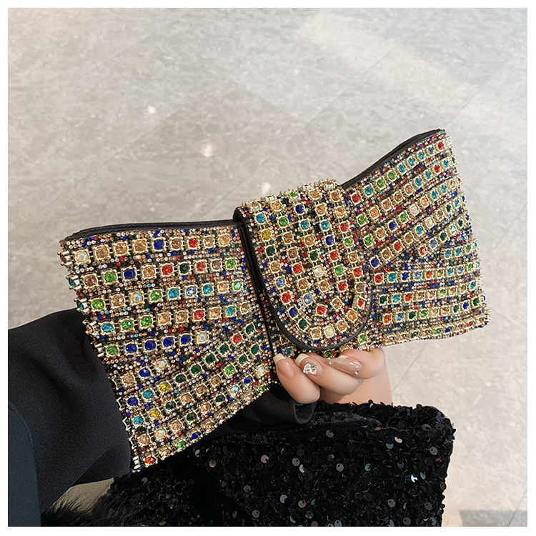 Večernja clutch torbica s mašnicom - PU materijal, magnetno zatvaranje, poliester podstava, džep za dokumente