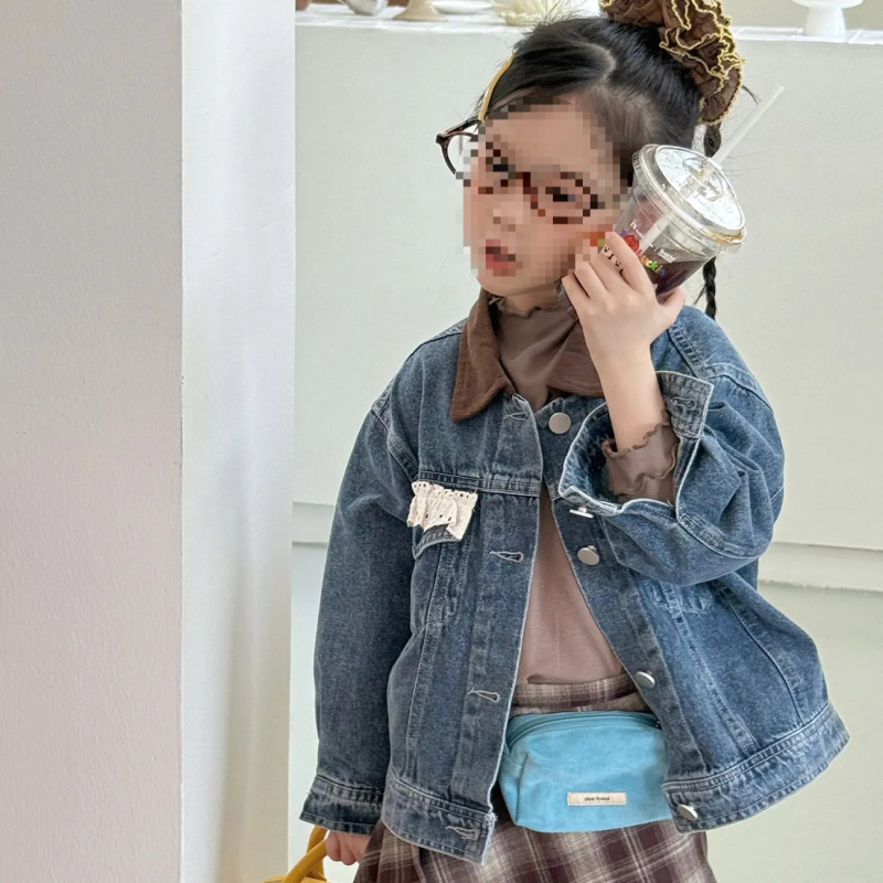 Τζιν μπουφάν για κορίτσια με ρετρό γιακά — Φθινόπωρο 2025, χαλαρό στυλ, 80% βαμβάκι, για ηλικίες 3–8 ετών