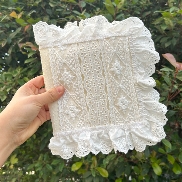 Qiu Ling Szövet Könyvborító Csipkés Díszítéssel – Textilvédő Tok Naptárakhoz; Márka: Qiu Ling; Anyag: Szövet; Importált: Nem; IP Jogosultság: Nem