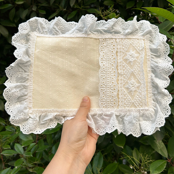 Qiu Ling Szövet Könyvborító Csipkés Díszítéssel – Textilvédő Tok Naptárakhoz; Márka: Qiu Ling; Anyag: Szövet; Importált: Nem; IP Jogosultság: Nem