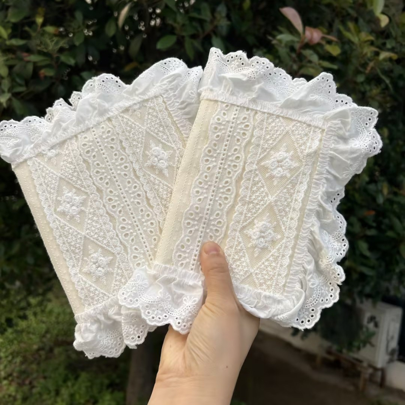 Qiu Ling Szövet Könyvborító Csipkés Díszítéssel – Textilvédő Tok Naptárakhoz; Márka: Qiu Ling; Anyag: Szövet; Importált: Nem; IP Jogosultság: Nem