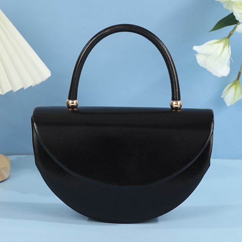 Ívelt alakú kézitáska, poliészter, fedett nyitás, belső telefonzseb, 2025 nyár