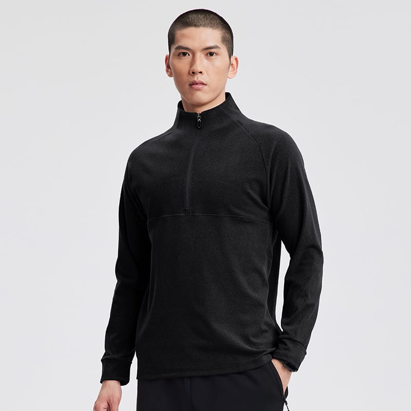 Férfi fél-zip sportos felső, hosszú ujjú, állálló gallérral, szoros szabású poliészter anyagból, téli–tavaszi–őszi viselet