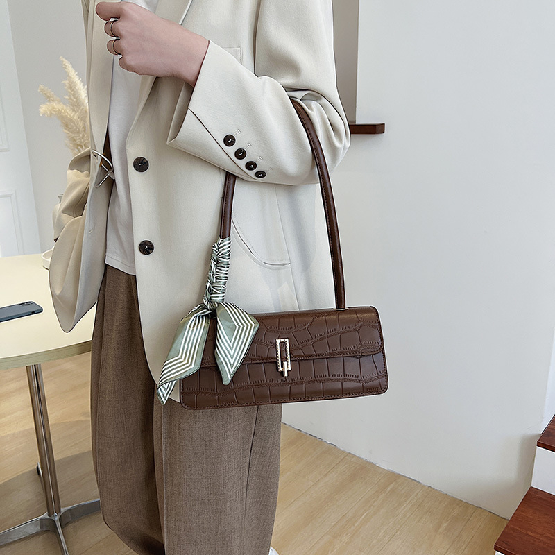 Niche Design PU torba preko ramena – horizontalni kvadratni oblik, zatvoren otvor, laminirani unutarnji džep sa zipom, poliester podstava, svakodnevna uporaba