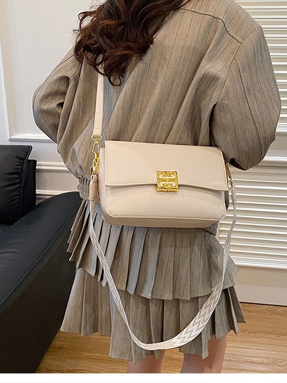 PU materijal Crossbody mala kvadratna torbica s magnetskim zatvaračem, poliester podstava, skriveni džep sa zatvaračem i džep za telefon