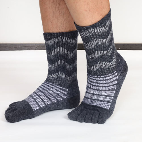 Vunene čarape s pet prstiju, debele, srednje dužine, Unisex (30-50% vuna, visoki tubus, 168 igala)
