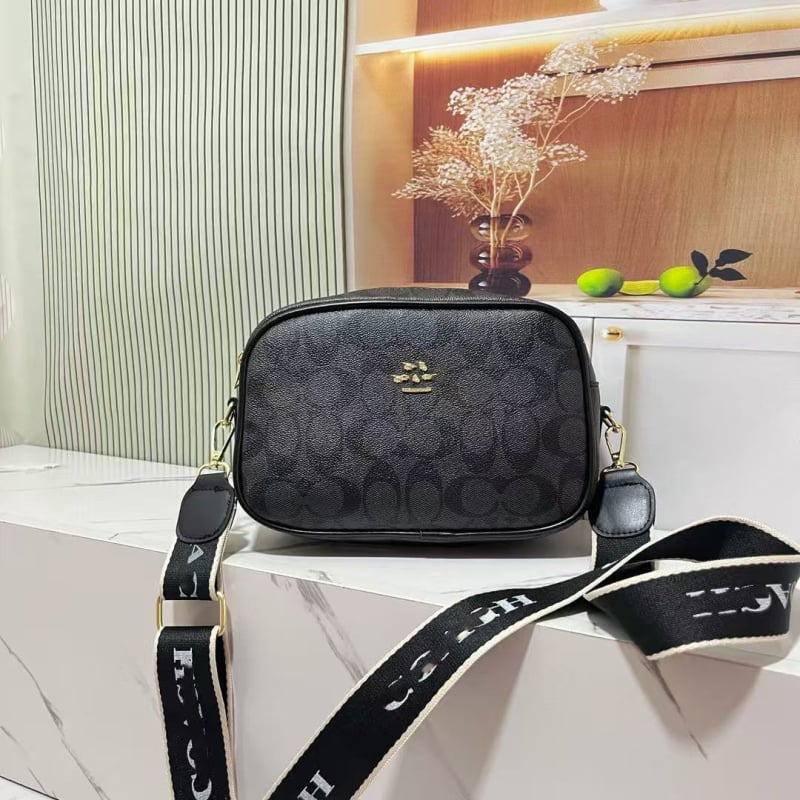 Kamera táska városi egyszerű stílusban, horizontális négyzetes forma, PU anyag, poliészter bélés, cipzáros záródás, belső réteg