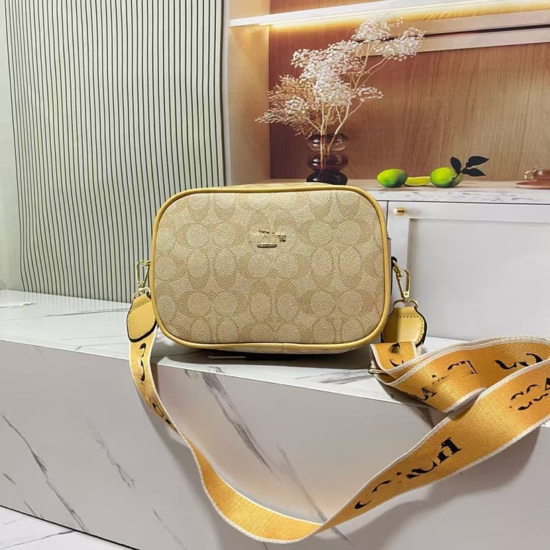 Kamera táska városi egyszerű stílusban, horizontális négyzetes forma, PU anyag, poliészter bélés, cipzáros záródás, belső réteg