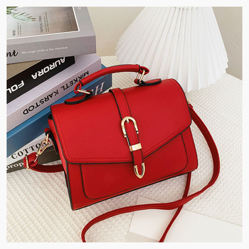 Crossbody torba, mala kvadratna PU koža, vodoravni kvadratni oblik, magnetni zatvarač, unutarnji pretinci: zip pretinac, pretinac za telefon, pretinac za identifikacijsku karticu