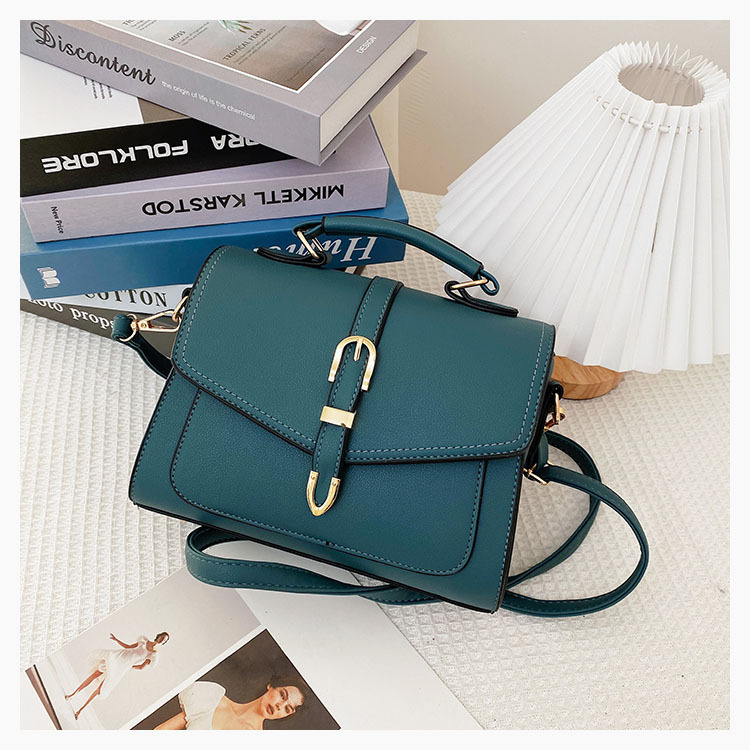 Crossbody torba, mala kvadratna PU koža, vodoravni kvadratni oblik, magnetni zatvarač, unutarnji pretinci: zip pretinac, pretinac za telefon, pretinac za identifikacijsku karticu