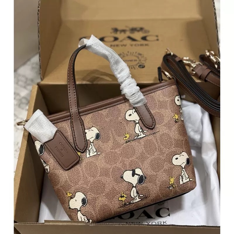 Μίνι Τσάντα Tote για Γυναίκες — γνήσιο δέρμα, στυλ ελεύθερου ταξιδιού, οριζόντιο τετράγωνο σχήμα, μαγνητικό κλείσιμο, εσωτερική θήκη με φερμουάρ, Άνοιξη 2025.