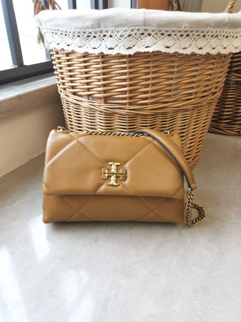 TB Kira Cloud torbica – rame i crossbody, dijamantno šivanje, prava koža, Chanel-inspiriran stil, luksuzna svakodnevna torbica