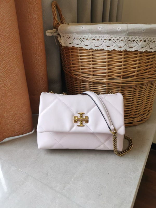 TB Kira Cloud torbica – rame i crossbody, dijamantno šivanje, prava koža, Chanel-inspiriran stil, luksuzna svakodnevna torbica