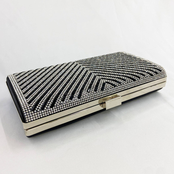 PU bőrű rhinestone clutch táska, vízszintes négyzet alakú sziluett, háromdimenziós dizájn, belső telefonzseb