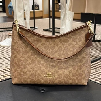 Vállon átívelő crossbody táska – városi egyszerű stílus, PVC anyag, horizontális négyzet alak, záródás cipzárral, belső laminált cipzáras rekesz