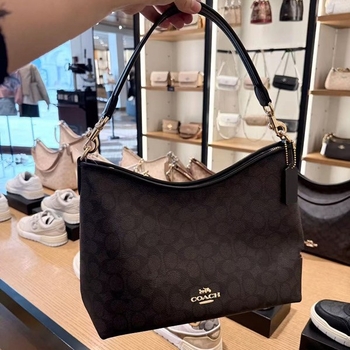 Vállon átívelő crossbody táska – városi egyszerű stílus, PVC anyag, horizontális négyzet alak, záródás cipzárral, belső laminált cipzáras rekesz