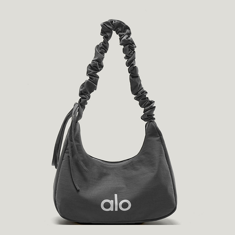 Hónalj alatti vászon oldaltáska, casual travel stílusban, cipzáras zárás, rejtett zseb és telefonzseb