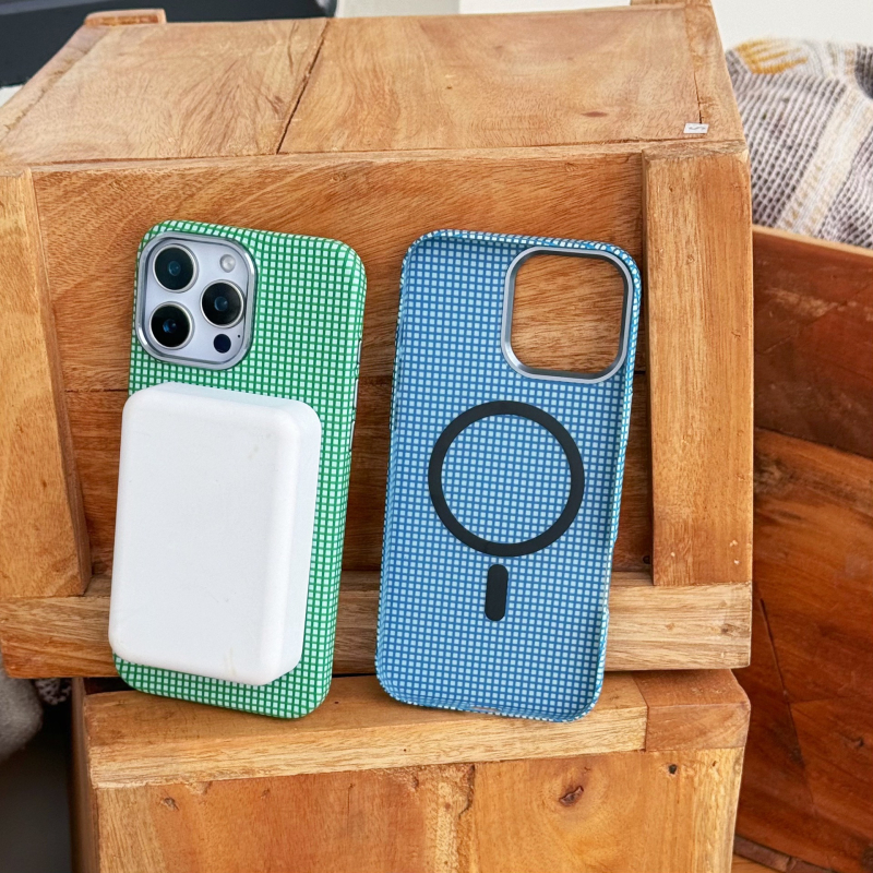 Kućište za iPhone s metalnim okvirom, karirani uzorak, kožni izgled, ultra-tanko, otporno na pad, magnetsko zatvaranje