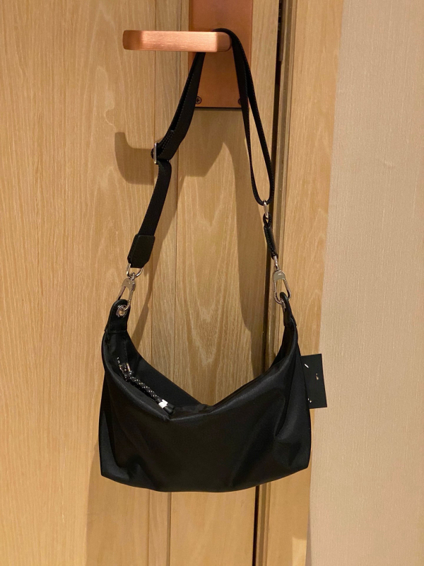 Ženska tote torba u korejskom stilu, najlon, crossbody, horizontalni četvrtasti oblik, magnetsko kopčanje, džep sa zipom