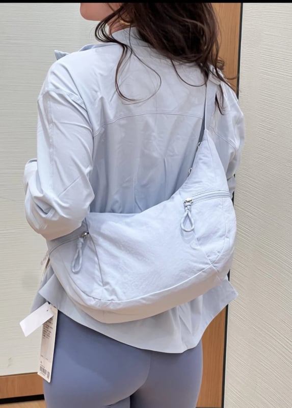 Dumpling-stílusú oldaltáska nylonból, cipzár, 13L kapacitás, poliészter bélés