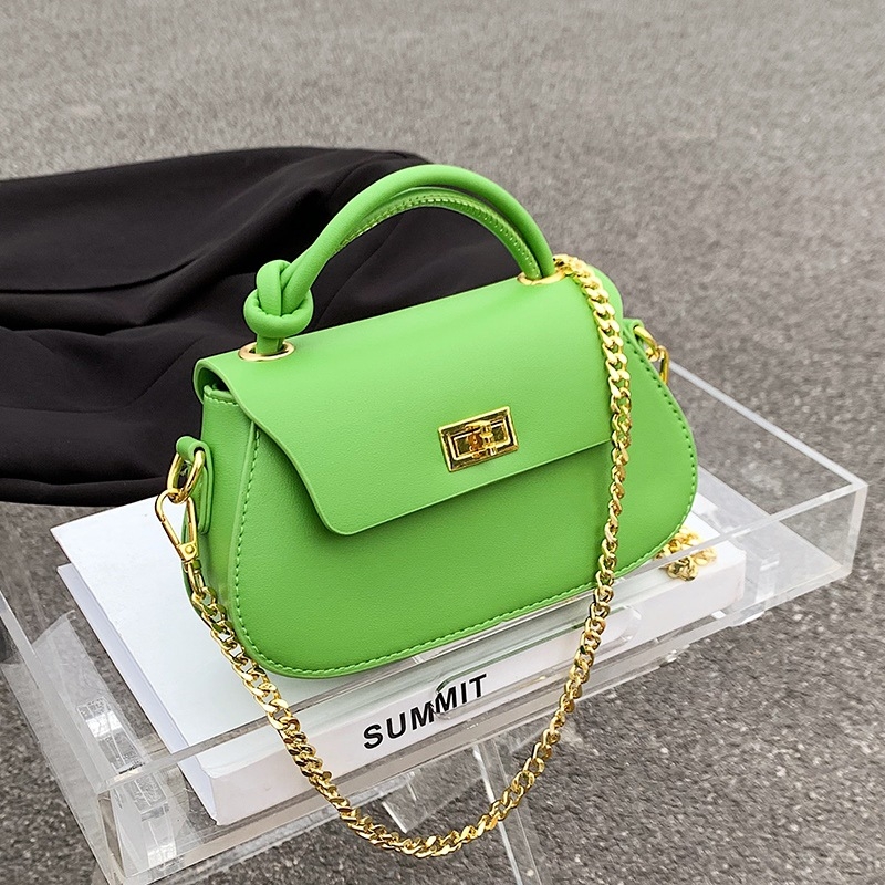 PU crossbody női táska – kis négyzetes forma, horizontális kivitel, kapuzárás, telefontartó zseb